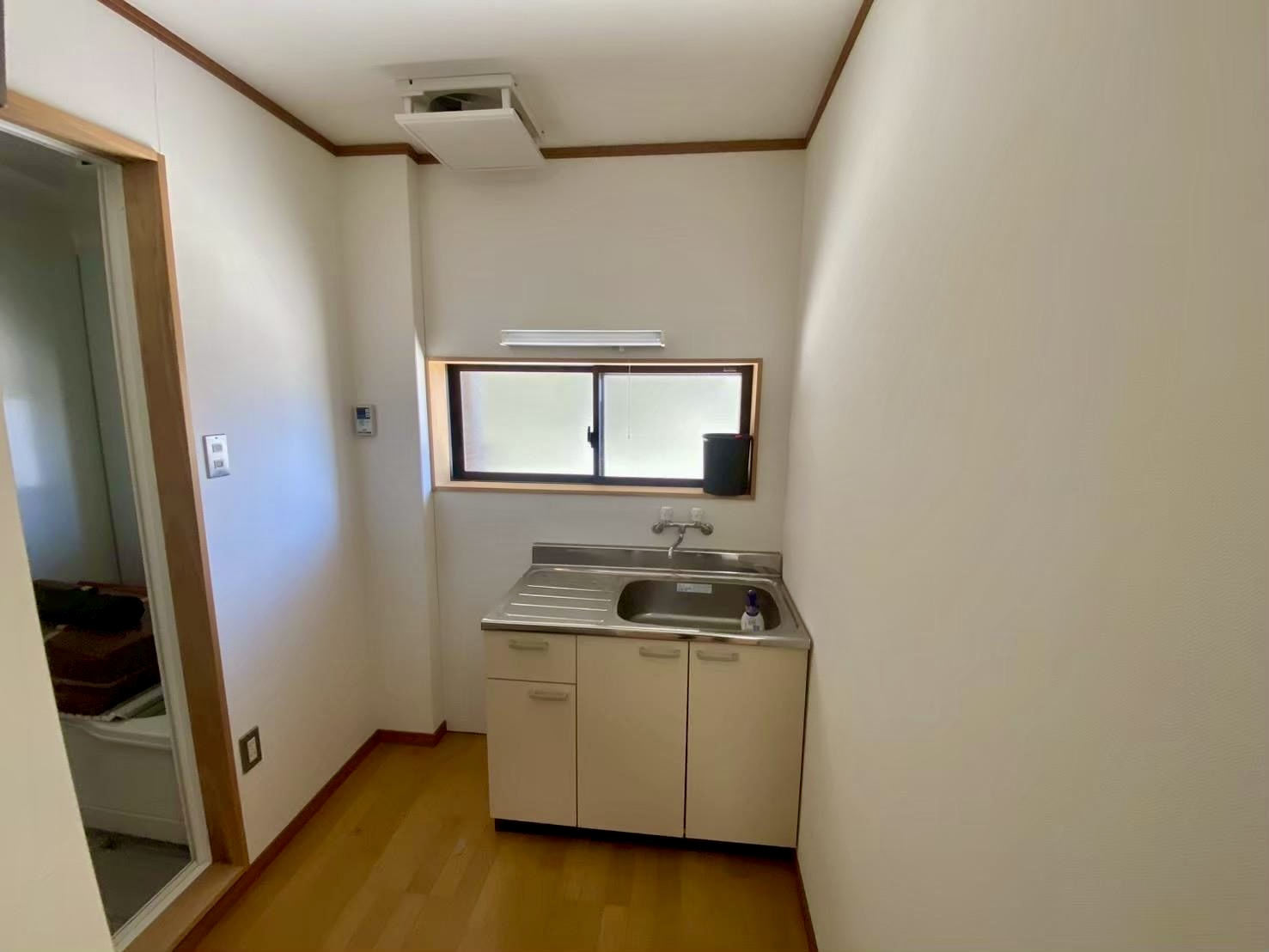 綾歌郡綾川町　売倉庫のキッチン