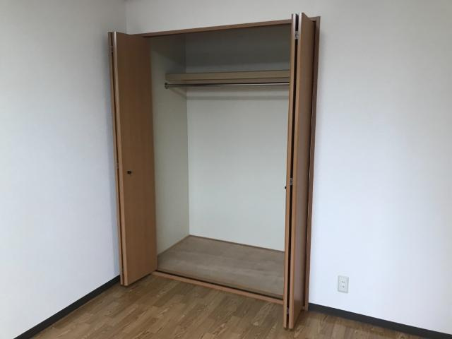 プラグレスの収納|クローゼット