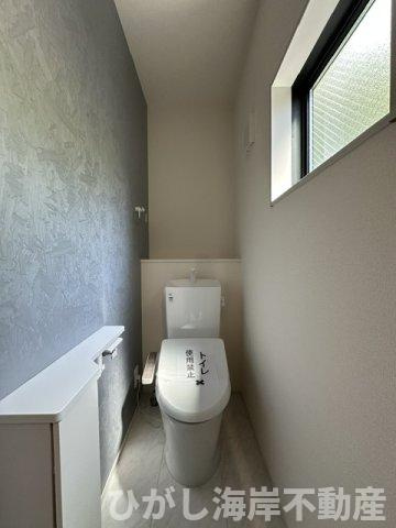 茅ケ崎市旭が丘　新築戸建　全２棟のトイレ|洗浄機能付きお手洗い