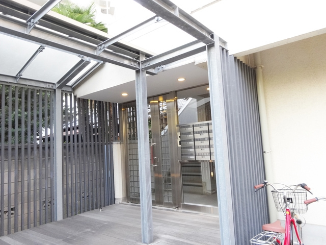 Ｗ．Ｒａｕｍのエントランス