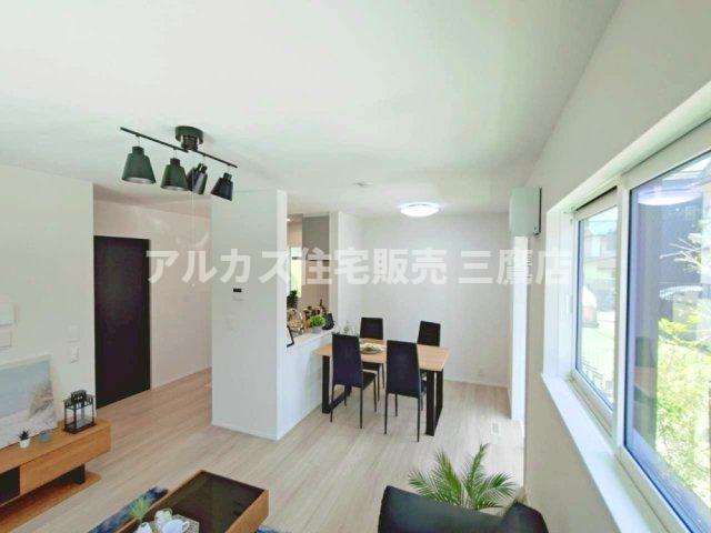 中央線 武蔵小金井駅 バス13分 新築戸建 小金井市貫井北町3丁目の居間・リビング