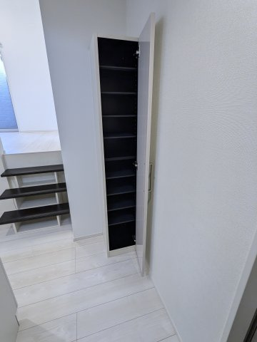 ハーモニーテラス長筬町Ⅴの玄関|シューズボックス