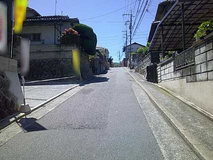 安芸区矢野西３丁目の前面道路含む現地写真