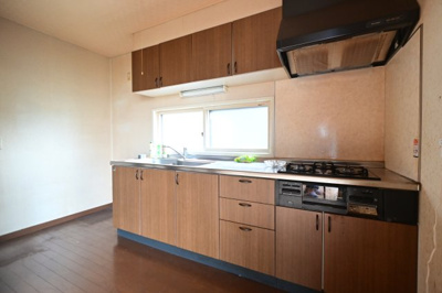 【キッチン】 | 黒石市青山 平屋3K中古住宅・土地70坪・シッター車庫付き