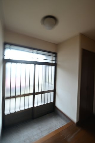 【玄関】 | 黒石市青山 平屋3K中古住宅・土地70坪・シッター車庫付き