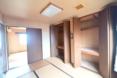 【和室】 | 黒石市青山 平屋3K中古住宅・土地70坪・シッター車庫付き | 6帖