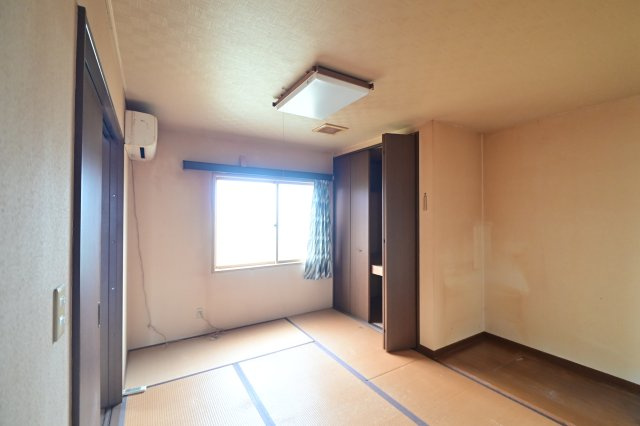 【和室】 | 黒石市青山 平屋3K中古住宅・土地70坪・シッター車庫付き | 7帖
