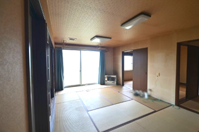 【居間・リビング】 | 黒石市青山 平屋3K中古住宅・土地70坪・シッター車庫付き