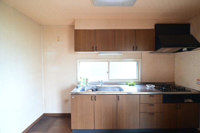 【キッチン】 | 黒石市青山 平屋3K中古住宅・土地70坪・シッター車庫付き