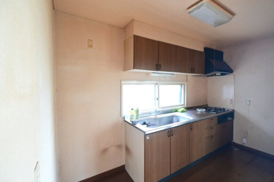 【キッチン】 | 黒石市青山 平屋3K中古住宅・土地70坪・シッター車庫付き