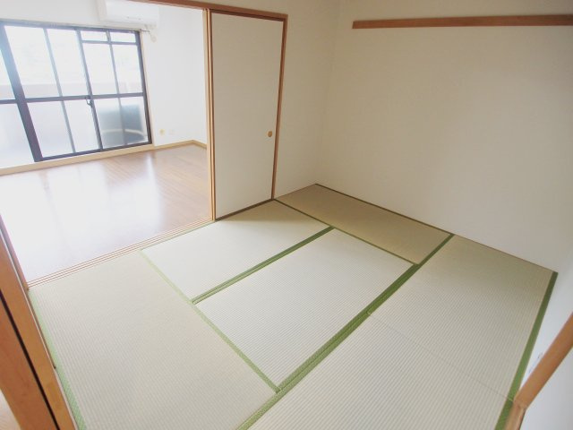 グランコート坂の和室