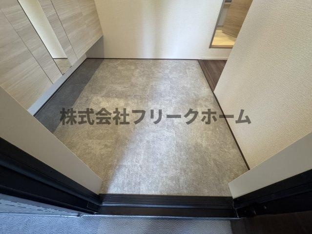 武蔵野市吉祥寺本町３丁目のアパートの玄関