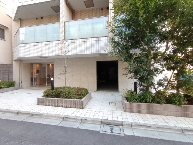 クレイシア秋葉原EASTのエントランス