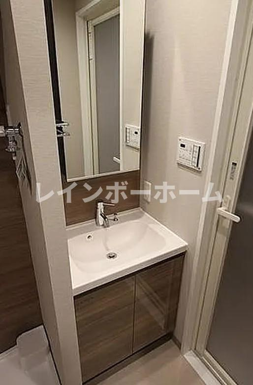 レアライズ葛西の独立洗面台