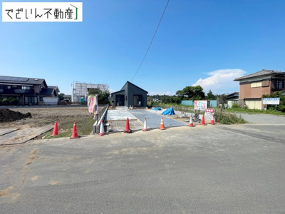 【前面道路含む現地写真】 | Livele Garden.S寄居町第2(赤浜)　【平屋】新築住宅 | 現地(2026年7月撮影)