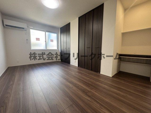 武蔵野市吉祥寺本町３丁目のアパートの寝室