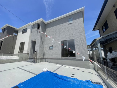 【外観】 | 南城市大里高平（全3棟）2号棟 | 2号棟　並列駐車3台可♪