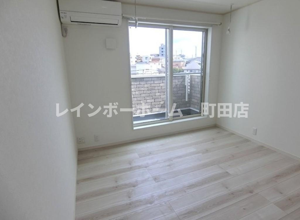 QUIET CRAB HOUSE 瀬谷※初期費用分割サービス利用可能物件の居間・リビング