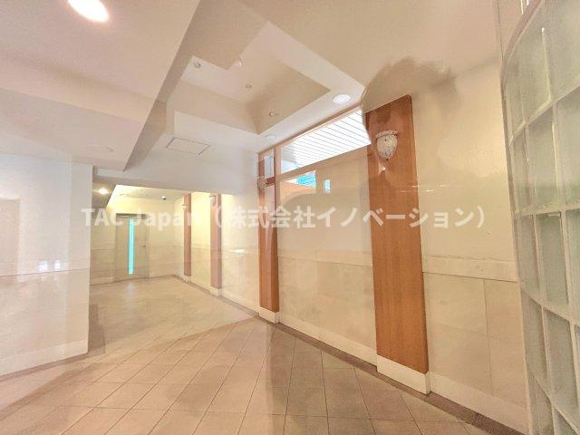 ネバーランド大島|～Entrance～
その住居の第一印象となるのがエントランスホールです。訪問されたお客さまをやさしくお迎えします。エントランスホールは、いわば住居の顔です。