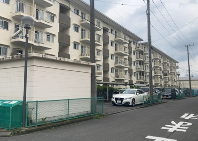 【外観】 | ハイマート厚木（Ａ号棟） | マンションの外観は非常に重要なポイントです！外観の善し悪しは資産価値に大きな影響を与えます。外観のいいマンションを購入することで、高値で売却がしやすく、買い手が見つかりやすいというメリットがあります。