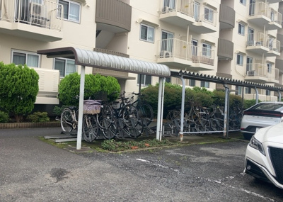 【駐輪場】 | ハイマート厚木（Ａ号棟） | マンションの駐輪場は、事前に空きがあるか確認を取ると安心です。せっかく入居したのに駐輪スペースがない！なんてことになったら大変ですよね。そこで、内見時や購入前にはまず事前に確認しておくと良いでしょう。