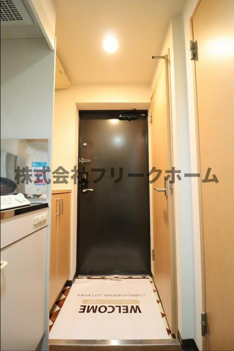武蔵野市吉祥寺本町１丁目の賃貸マンションの玄関