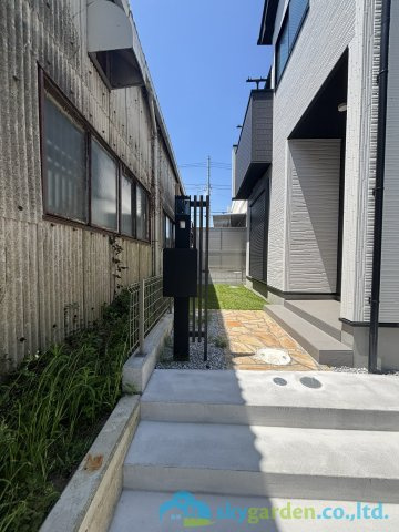 平塚市東八幡6期　新築戸建　全3棟1号棟の玄関