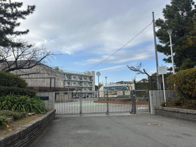  | 別所小学校まで922m 