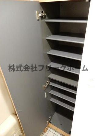 三鷹市北野２丁目の賃貸マンションの収納