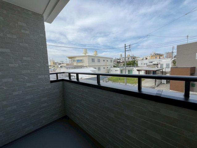 沖縄市東1丁目新築戸建て A号棟のバルコニー