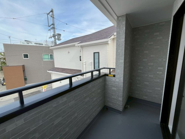 沖縄市東1丁目新築戸建て A号棟のバルコニー