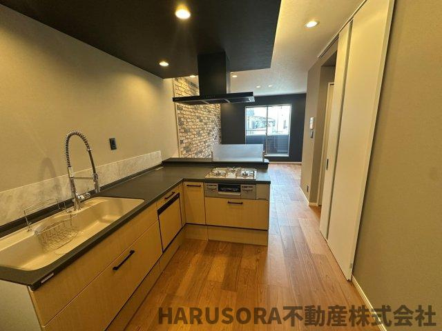枚方市出口５丁目　３階建のキッチン
