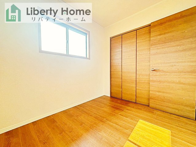古河市上辺見　中古戸建の洋室