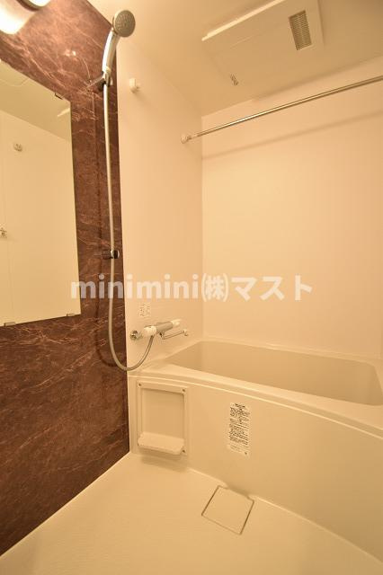 アドバンス上町台シュタットの浴室