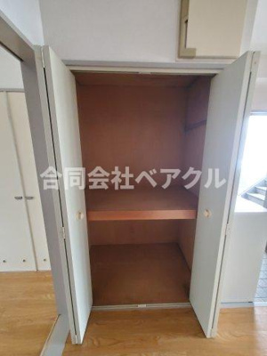 【収納】 | ジョリ・メジロ | 大きなスペースがあり、収納には困りません