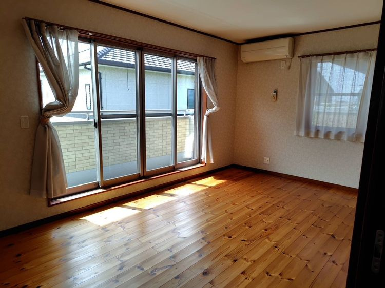 藤光1丁目戸建ての寝室|風通しも良い寝室です☆