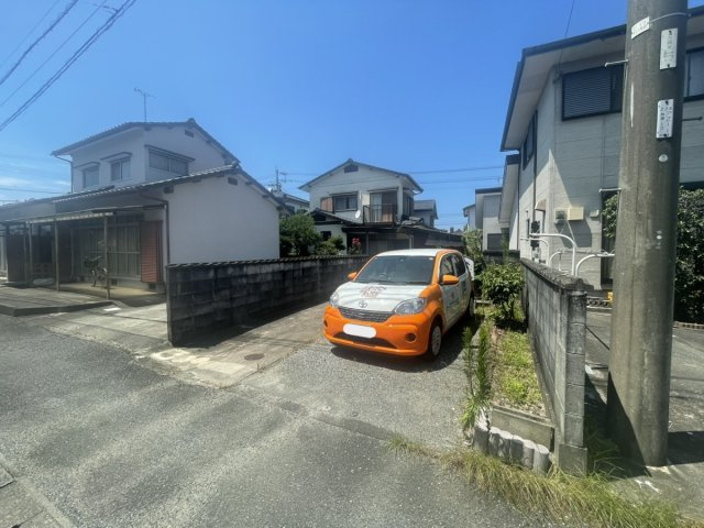 古城町戸建の駐車場