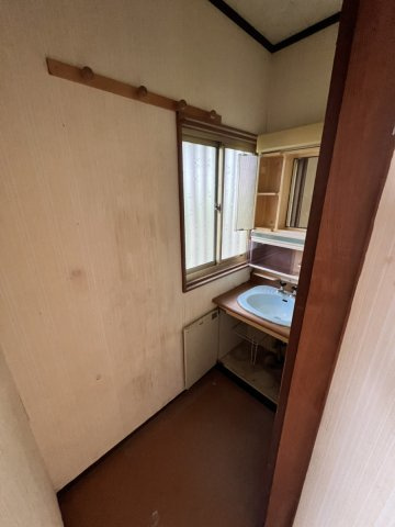 古城町戸建の独立洗面台
