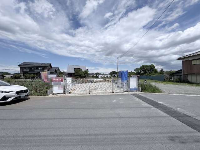 【前面道路含む現地写真】 | 寄居町第2　LiveleGarden.s　新築戸建　全1棟　1号棟 | 5/4撮影