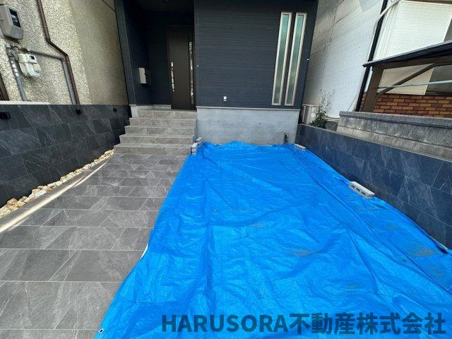 枚方市出口５丁目　３階建の駐車場