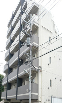 エクスクルーシブリアン高島平の外観