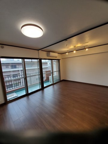 レオ板橋