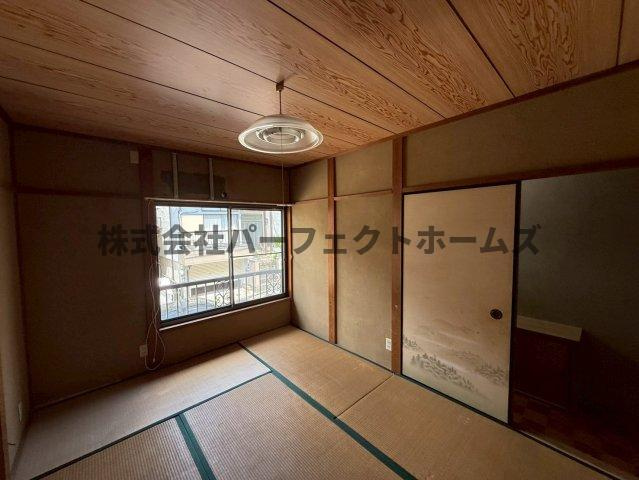 高野道1丁目戸建　賃貸の和室|畳の上でゆっくりとくつろげる和室です