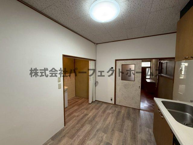 高野道1丁目戸建　賃貸のキッチン|ダイニングキッチンです