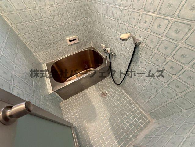 高野道1丁目戸建　賃貸の浴室|ゆったり過ごせるお風呂です