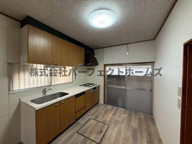 高野道1丁目戸建　賃貸のキッチン|ダイニングキッチンです