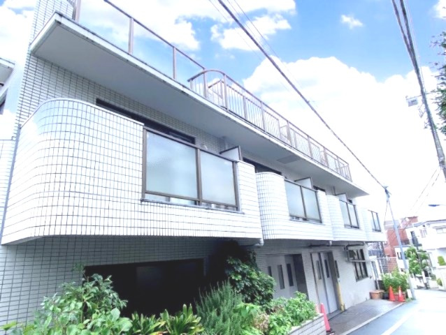 クレール山本の外観
