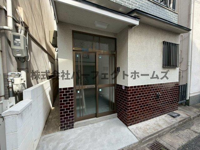 御幸東町戸建　賃貸の玄関|シンプルで使いやすい玄関です