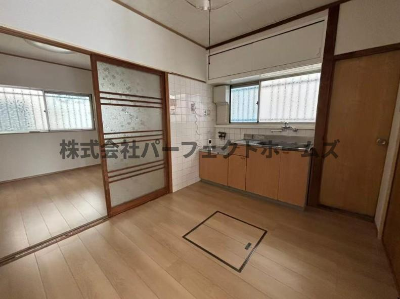御幸東町戸建　賃貸のキッチン|お料理しやすいキッチンです
