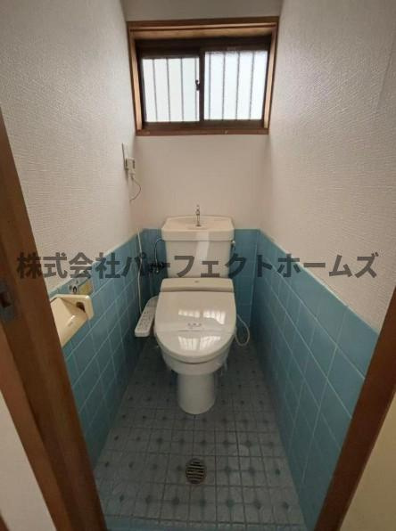 御幸東町戸建　賃貸のトイレ|清潔感のあるトイレです
